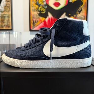 Men’s Nike Mid Blazers - Size 9.5